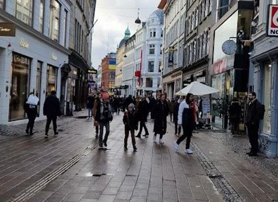 denmark/copenhagen/shop/stroget