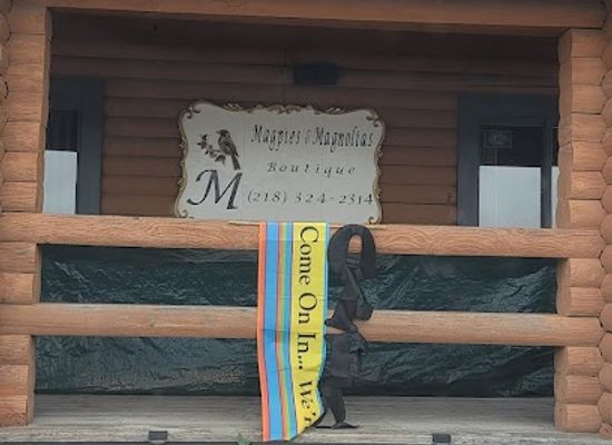 minnesota/voyageurs-national-park/shop/magpies-magnolias-boutique