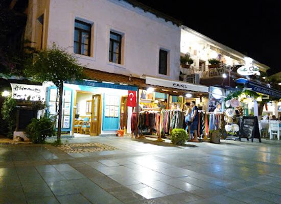 turkiye/kas/shop/cakil-giyim