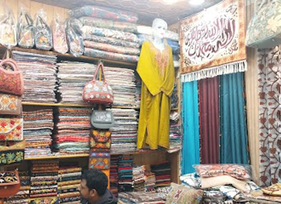 india/kashmir-valley/shop/gm-yatu-kashmirarts-souvenirs-home-decor