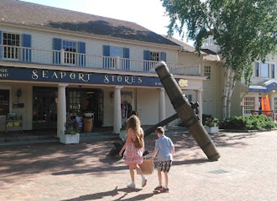 connecticut/mystic-seaport/shop/mystic-seaport-gift-shop