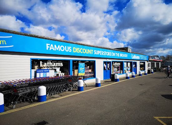united-kingdom/the-broads/shop/lathams-of-potter-heigham