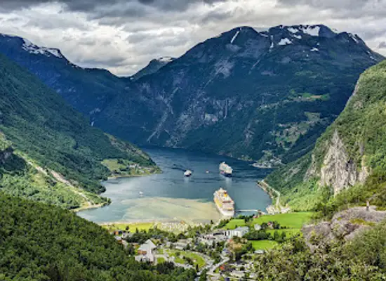 norway/geirangerfjord/shop/flydalsjuvet