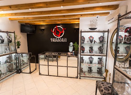 croatia/dubrovnik/shop/dubrovnik-treasures-jewelry-store-adriatic-coral-pearls-semi-precious-stones