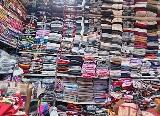 peru/lares-trek/shop/boutique-jazmin-handicraft-store