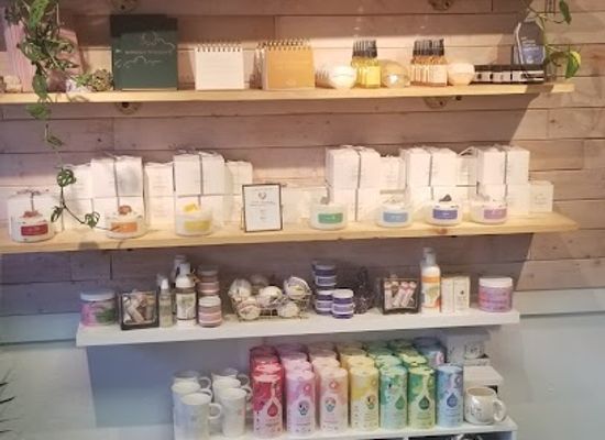 massachusetts/north-shore/shop/luxa