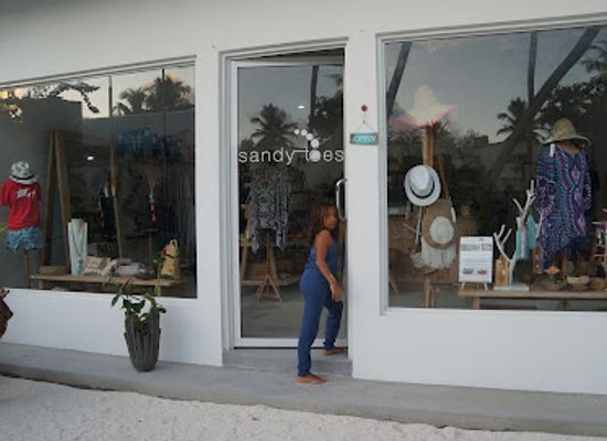 maldives/thulusdhoo-island/shop/sandy-toes