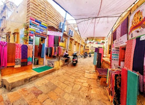 india/thar-desert/shop/shayama-cashmere-store