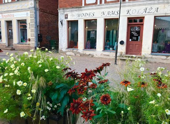 latvia/kuldiga/shop/modes-nams-kolaza