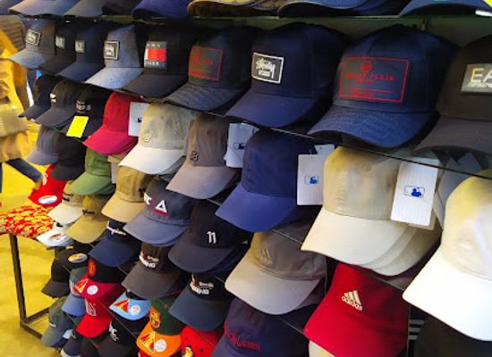 tajikistan/panjakent/shop/shop-caps-and-belts