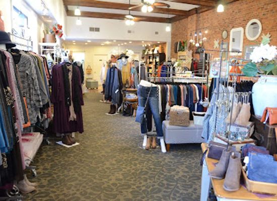 illinois/northwestern-illinois/shop/lulu-s-too
