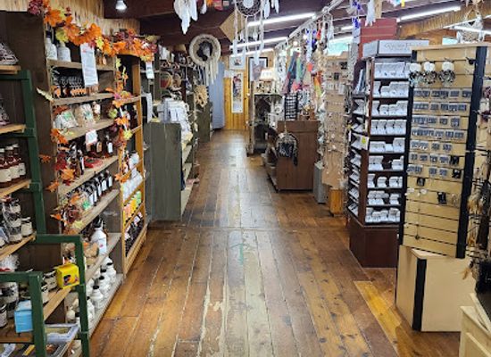 canada/northern-ontario/shop/agawa-crafts-and-the-canadian-carver