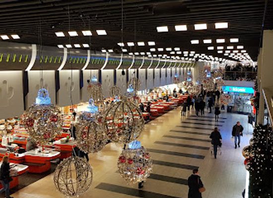 luxembourg/red-lands/shop/belle-etoile-shopping-center