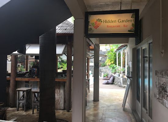 mauritius/black-river/shop/tutti-frutti