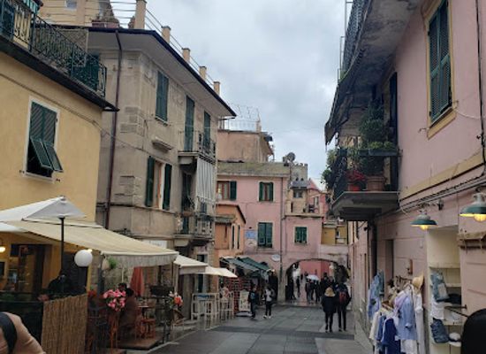 italy/cinque-terre/shop/brothers-monterosso