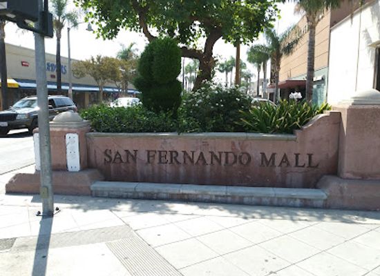 california/san-fernando-valley/shop/mall-fashion