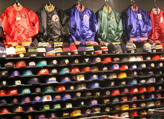 connecticut/waterbury/shop/gift-street-wear
