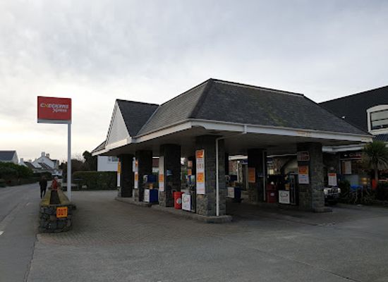 guernsey/les-tielles/shop/checkers-xpress