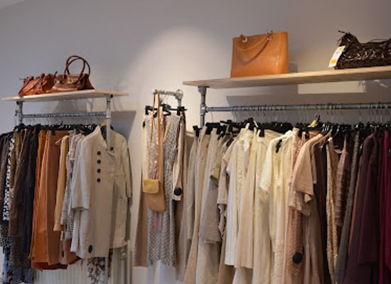 belgium/brussels/saint-josse-ten-noode/shop/spullenhulp