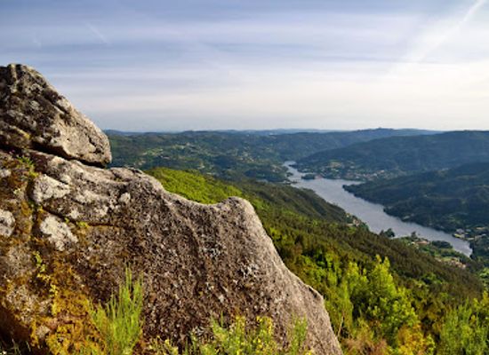portugal/peneda-geres-national-park/shop/new-beautiful-stone-viewpoint