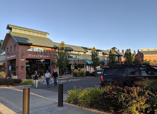 oregon/high-desert/shop/old-mill-district