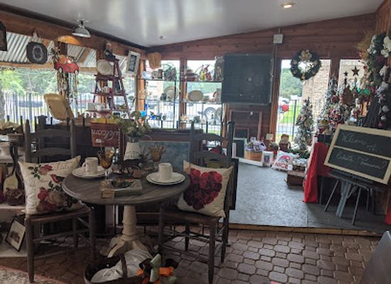 south-carolina/upstate/shop/scarlett-s-boutique-and-home