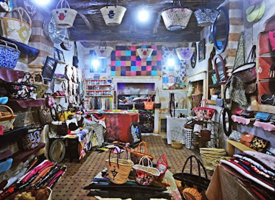 morocco/essaouira/shop/boutique-marocuir-designe