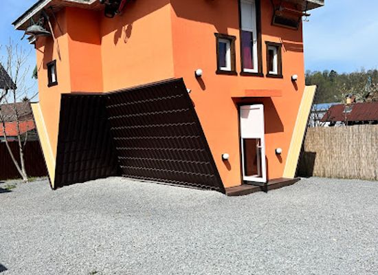 romania/harghita/shop/casa-rasturnata