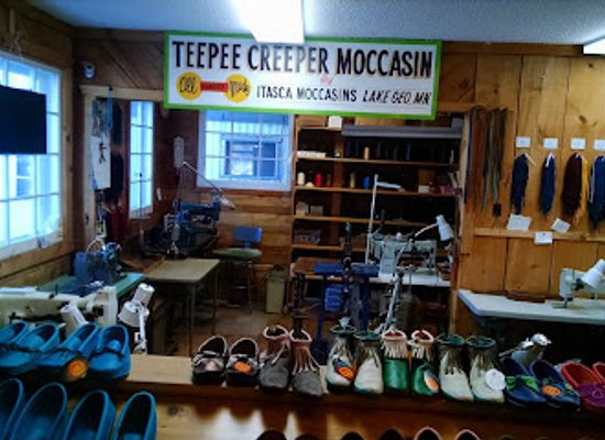 minnesota/mississippi-headwaters/shop/itasca-moccasin-gifts