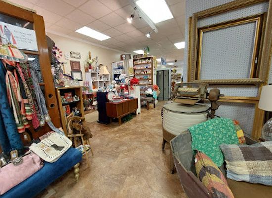 mississippi/hattiesburg/shop/the-dapper-wolf