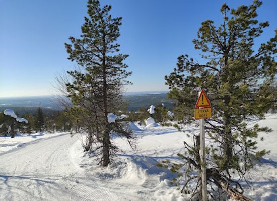 finland/lapland/shop/iso-karitunturi