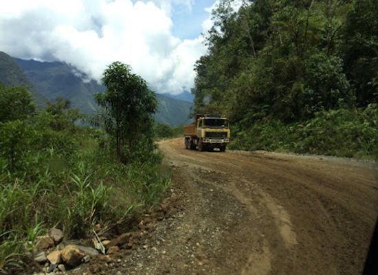 bolivia/cordillera-real/shop/yungas-road