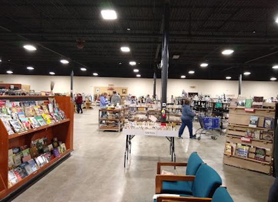 iowa/prairie-pothole-region/shop/crowded-closet-thrift-shop