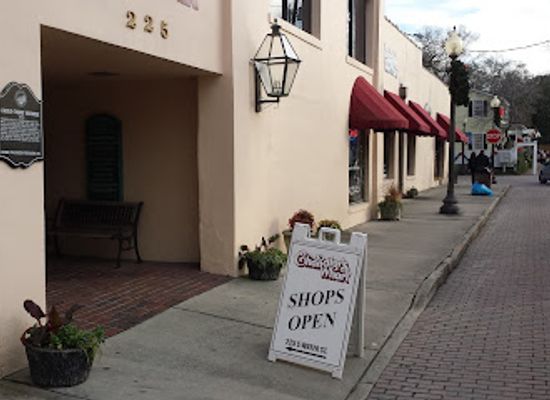 north-carolina/cape-fear-coast/shop/chandler-s-wharf
