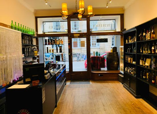 united-kingdom/cambridge/shop/robert-graham-1874-whisky-cigars