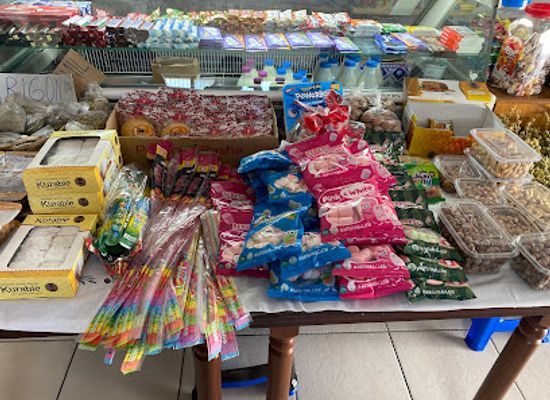 albania/saranda/shop/supermarket-malka