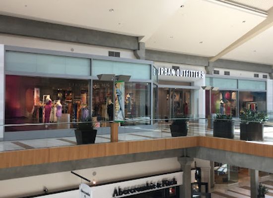 washington/bellevue/bellevue-square/shop/urban-outfitters