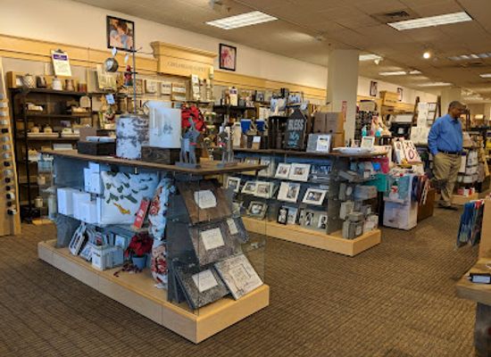 maryland/columbia/shop/banner-s-hallmark-shop