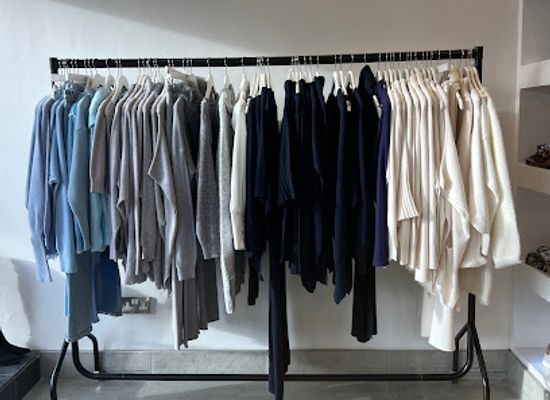 united-kingdom/leeds/roundhay/shop/oaks