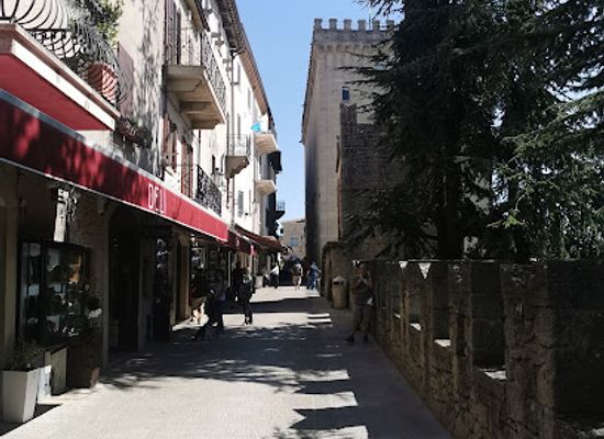 san-marino/acquaviva/shop/deli