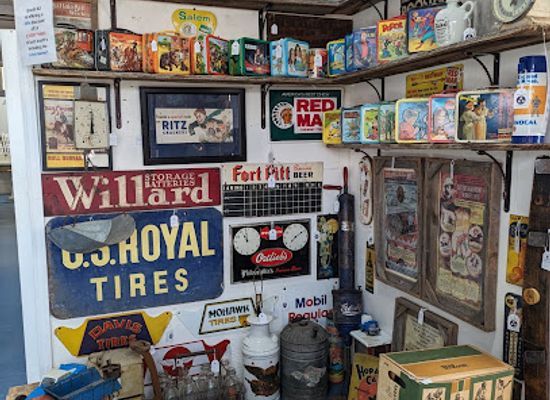 tennessee/murfreesboro/shop/four-sisters-antiques-vintage