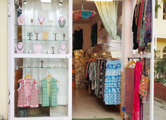 india/jaipur/city-palace/shop/palace-outlet-kijjala