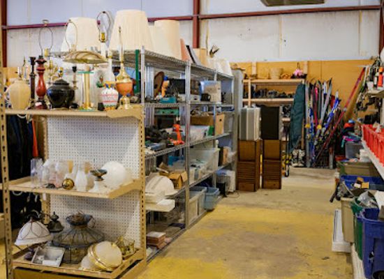 wyoming/sublette-county/shop/pinedale-community-thrift-store