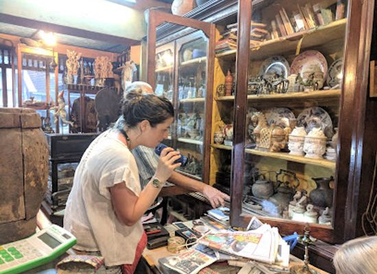 sri-lanka/ruhuna/shop/waruna-antiques