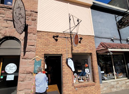 utah/arches-national-park/shop/4moon