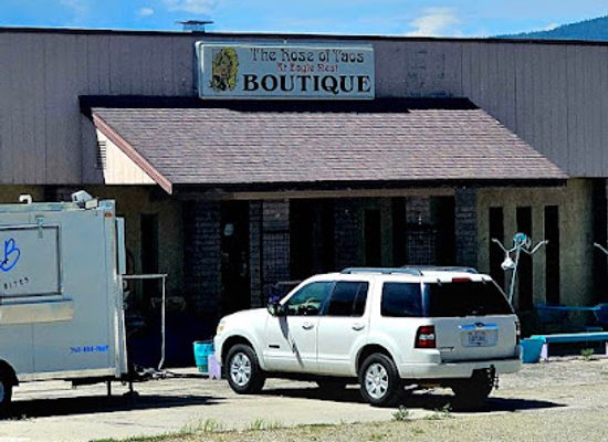 new-mexico/enchanted-circle/shop/the-rose-of-taos-boutique