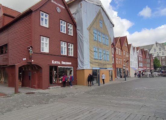 norway/bryggen-bergen/shop/rost-bergen