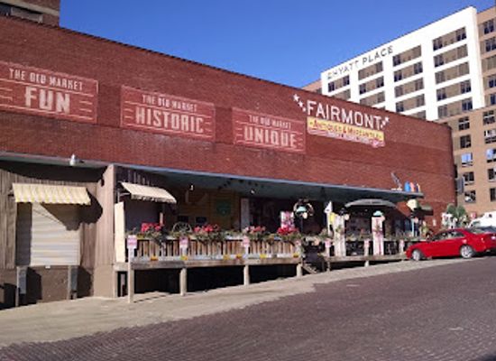 nebraska/omaha/downtown-omaha/shop/hollywood-candy