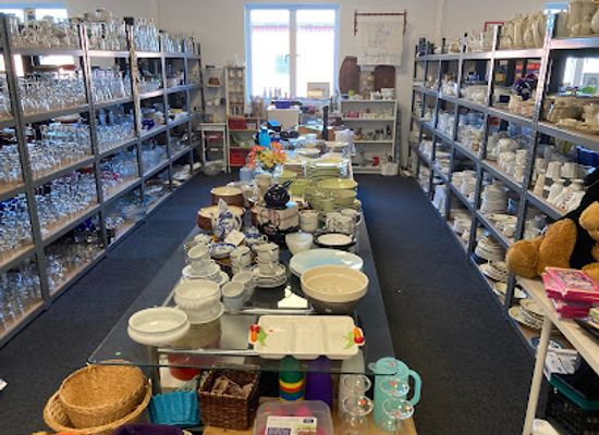 denmark/mollehoj/shop/red-cross-op-shop