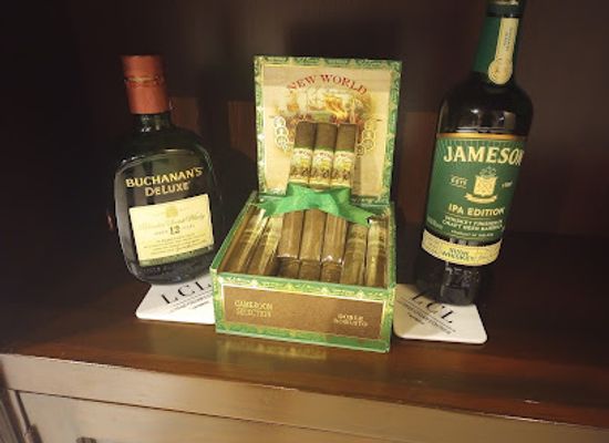 honduras/eastern-plains/shop/lomas-cigar-lounge-lcl